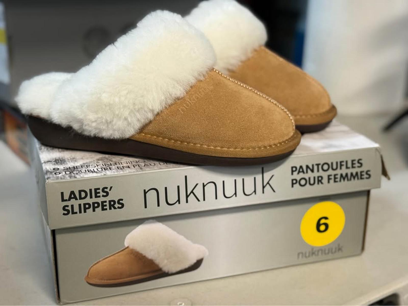 nuknuuk Ladies' Sheepskin Slippers Size 6