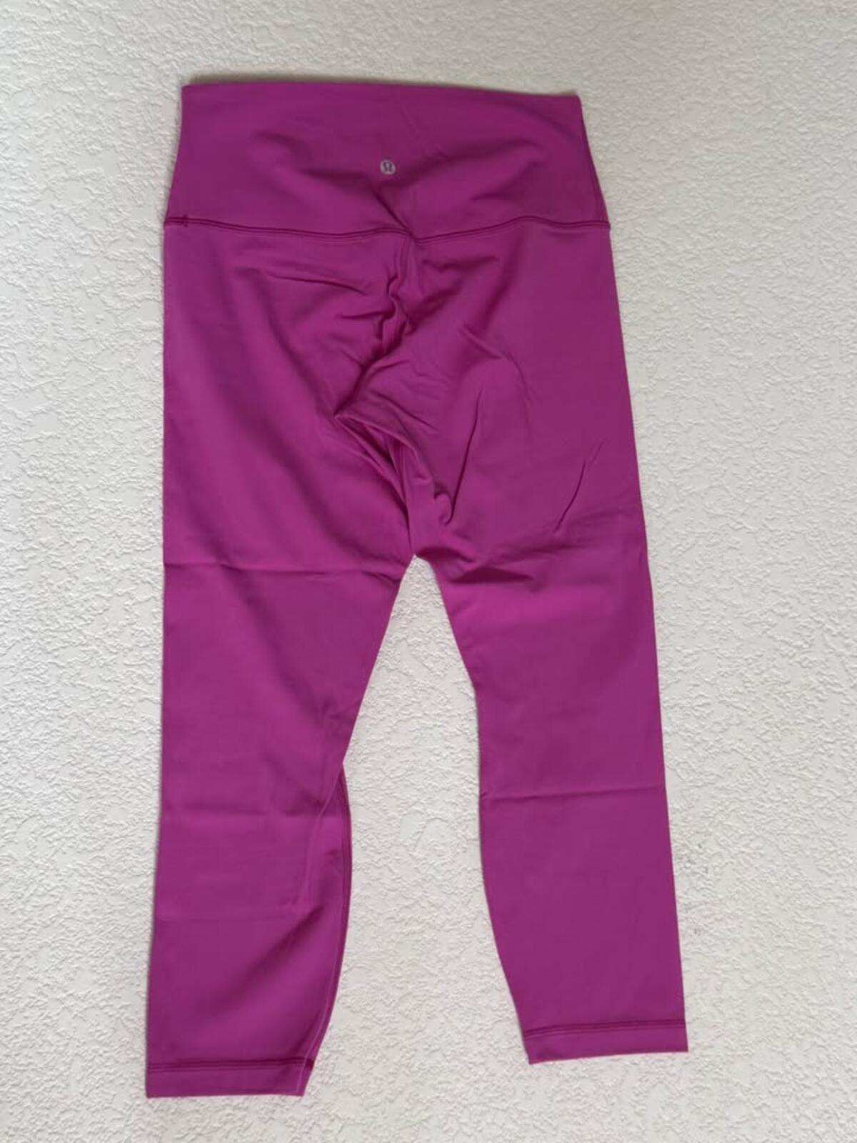 Lululemon Capri Leggings Size 10 Fuchsia