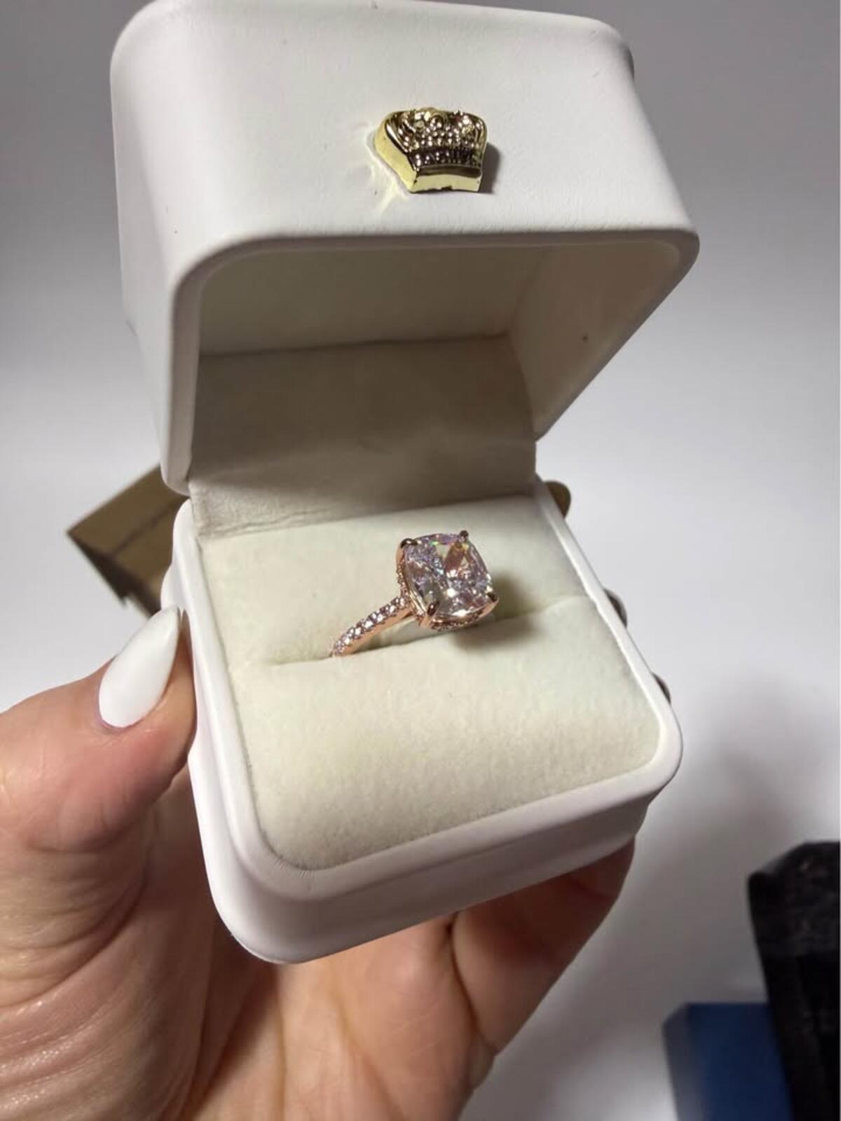 RODIFFY Cushion Cut Rose Gold Ring Size 6
