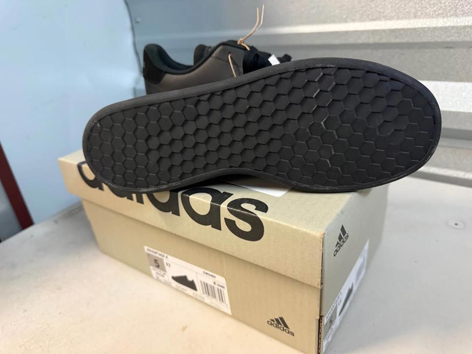 Adidas Advantage K Black Sneakers Size 5