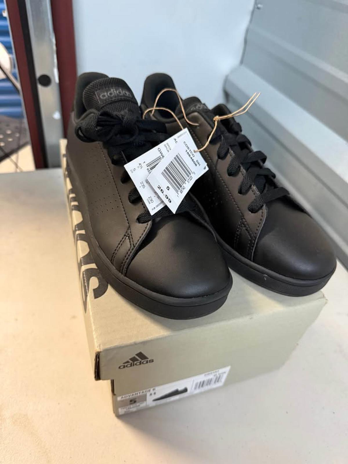 Adidas Advantage K Black Sneakers Size 5