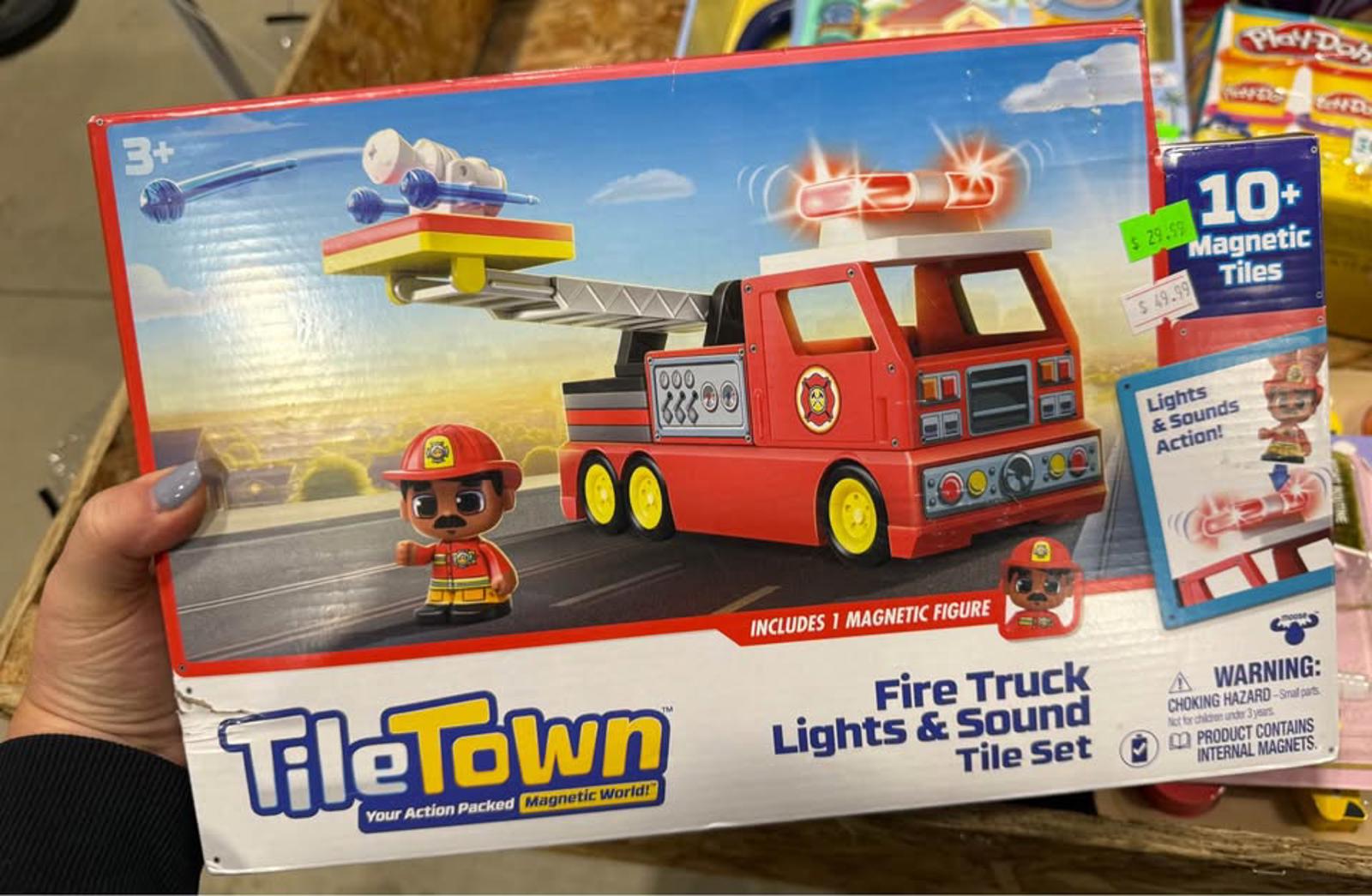 TileTown fire truck