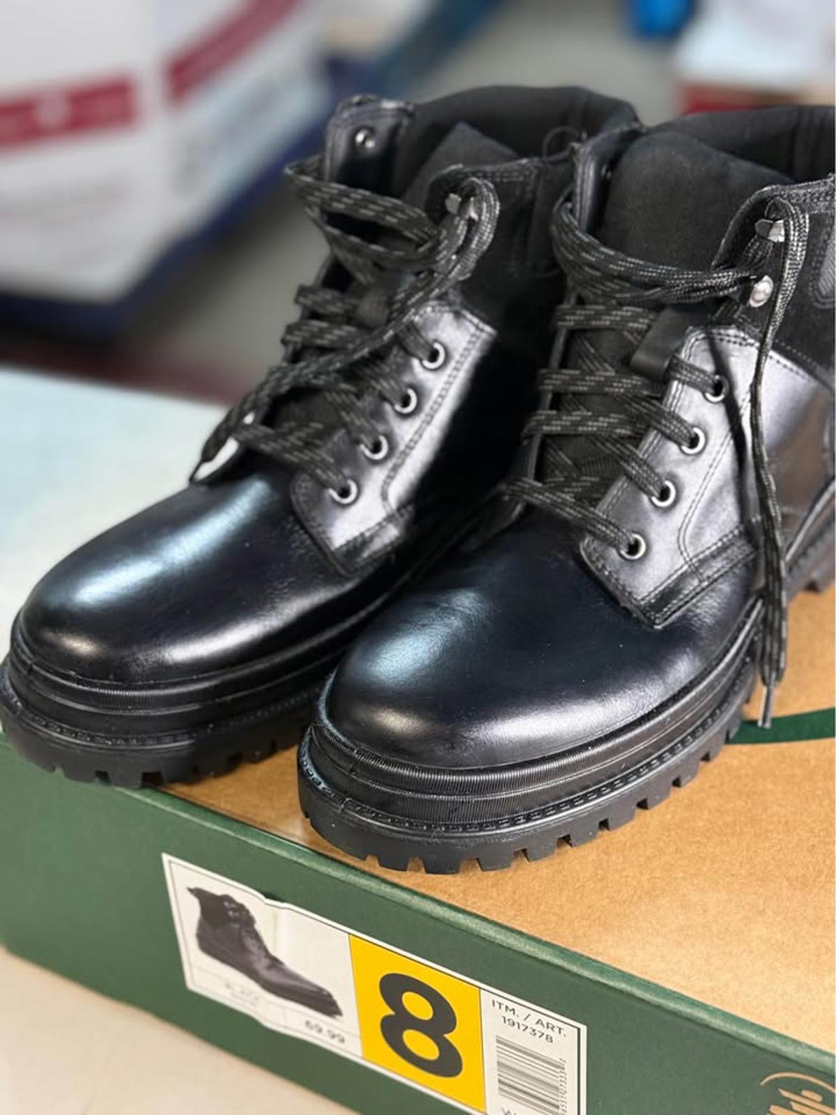 Kamik Men's Black Boots Size 8