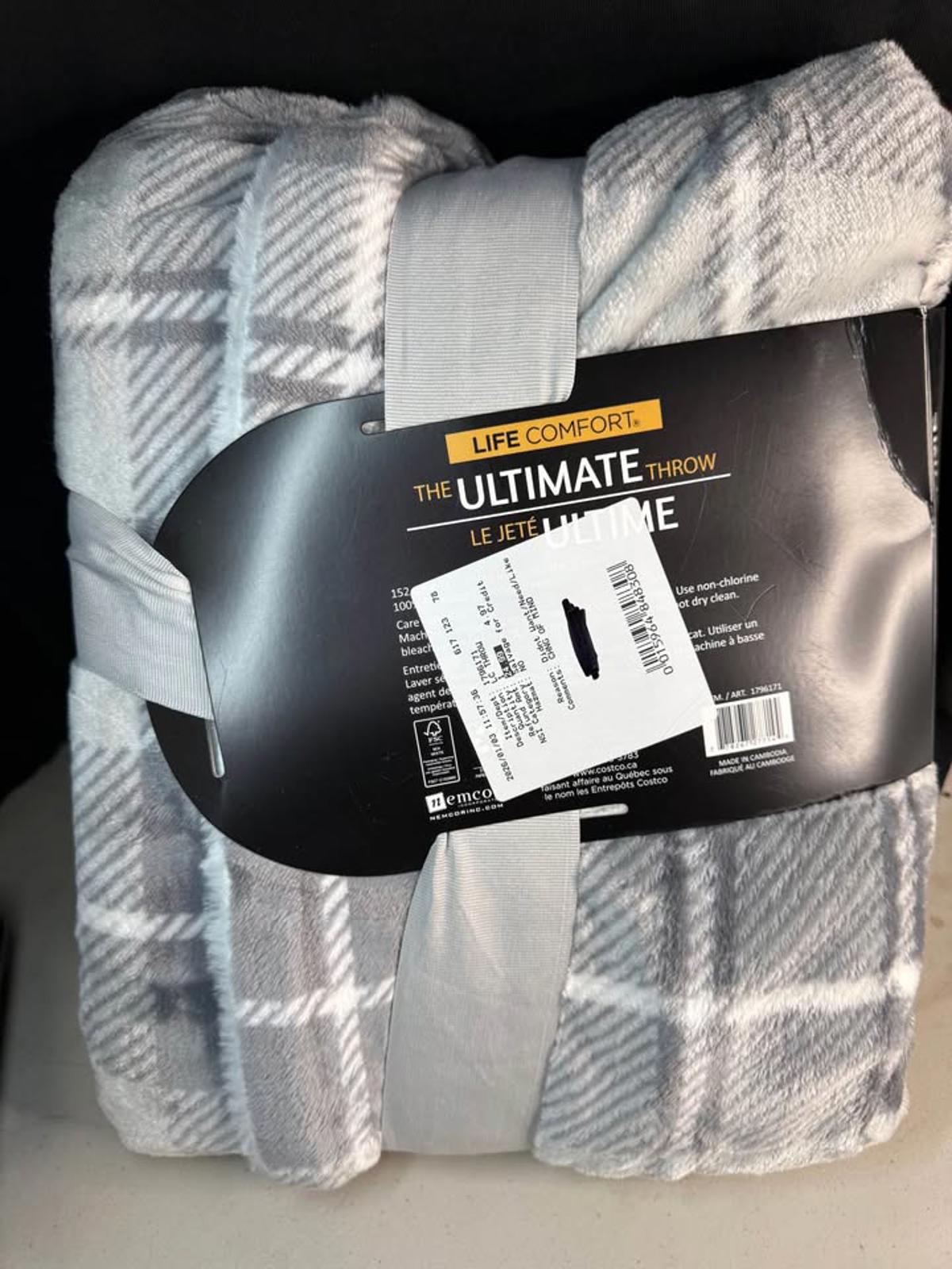 Life Comfort Ultimate Throw grey white plaid blanket