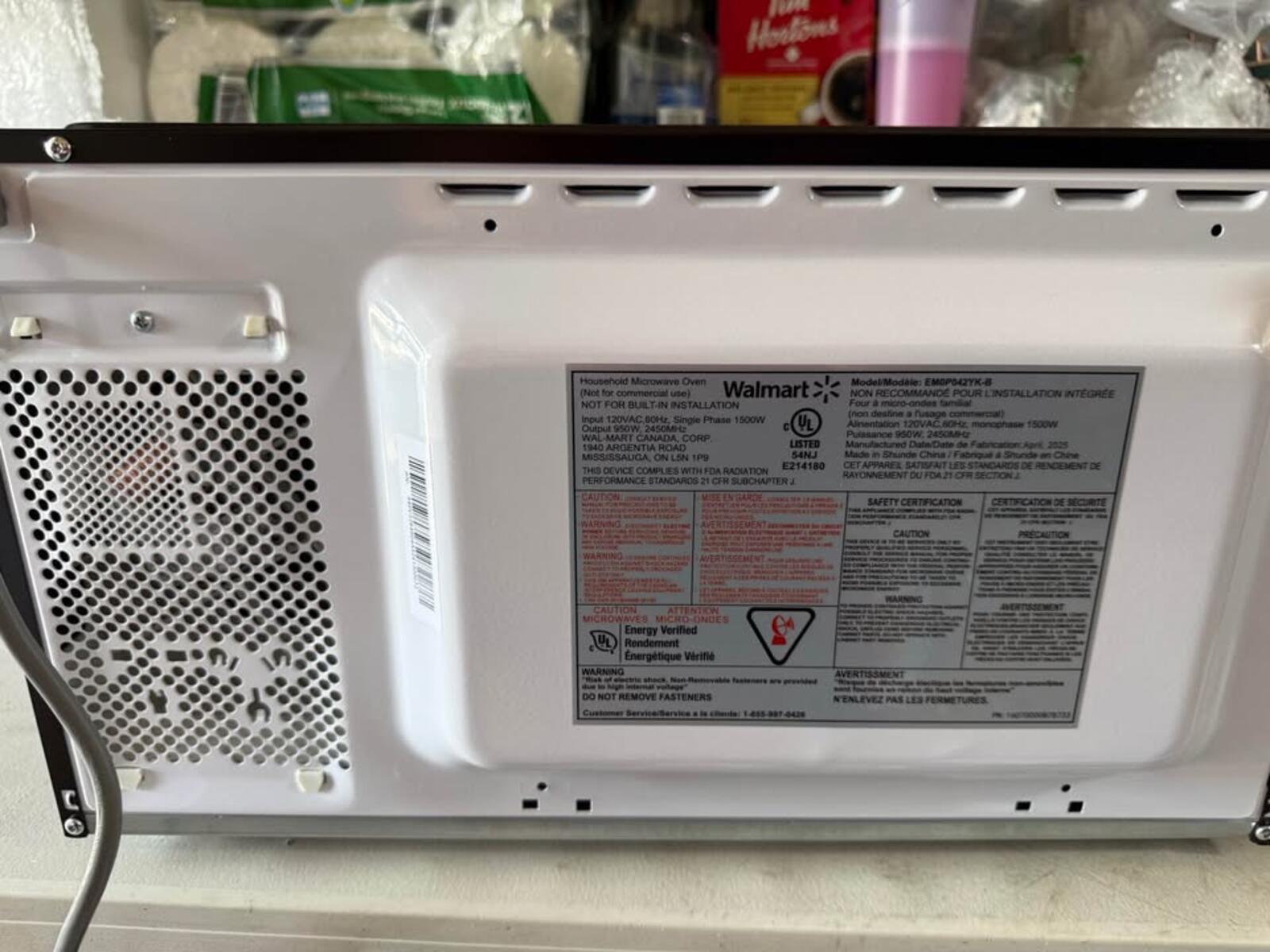Hamilton Beach Microwave EM0P042YK-B