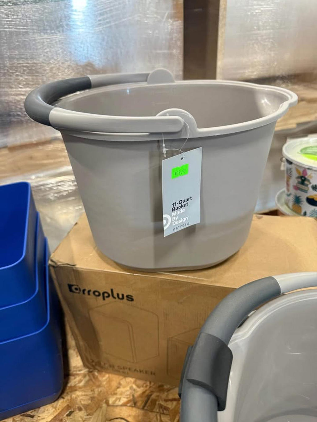 11 quart bucket