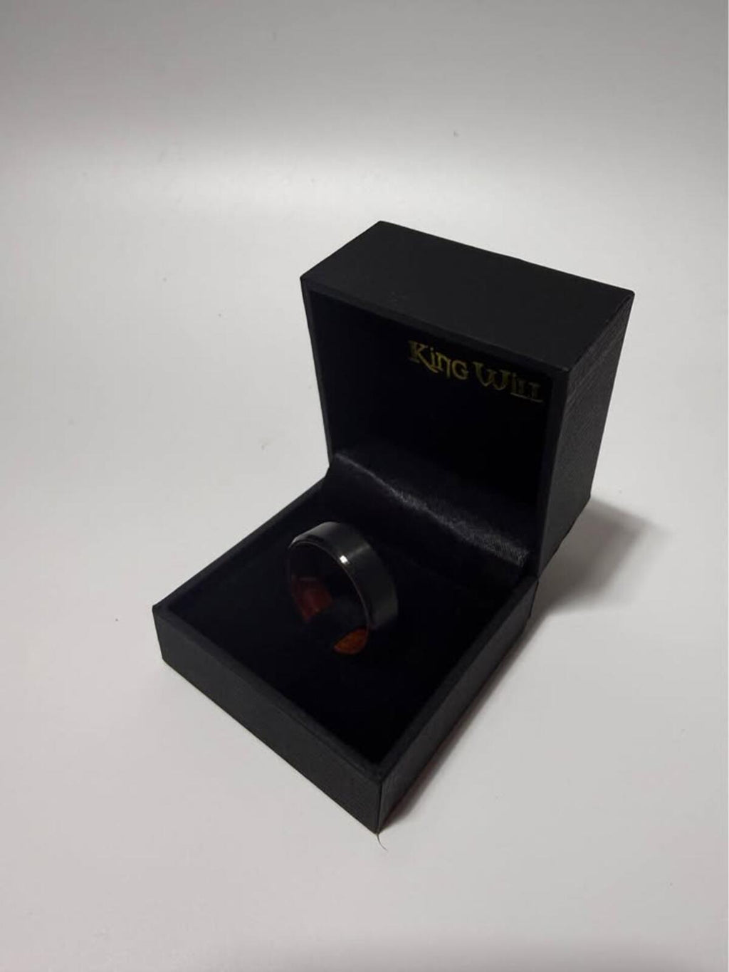 King Will size 8 black ring wood interior