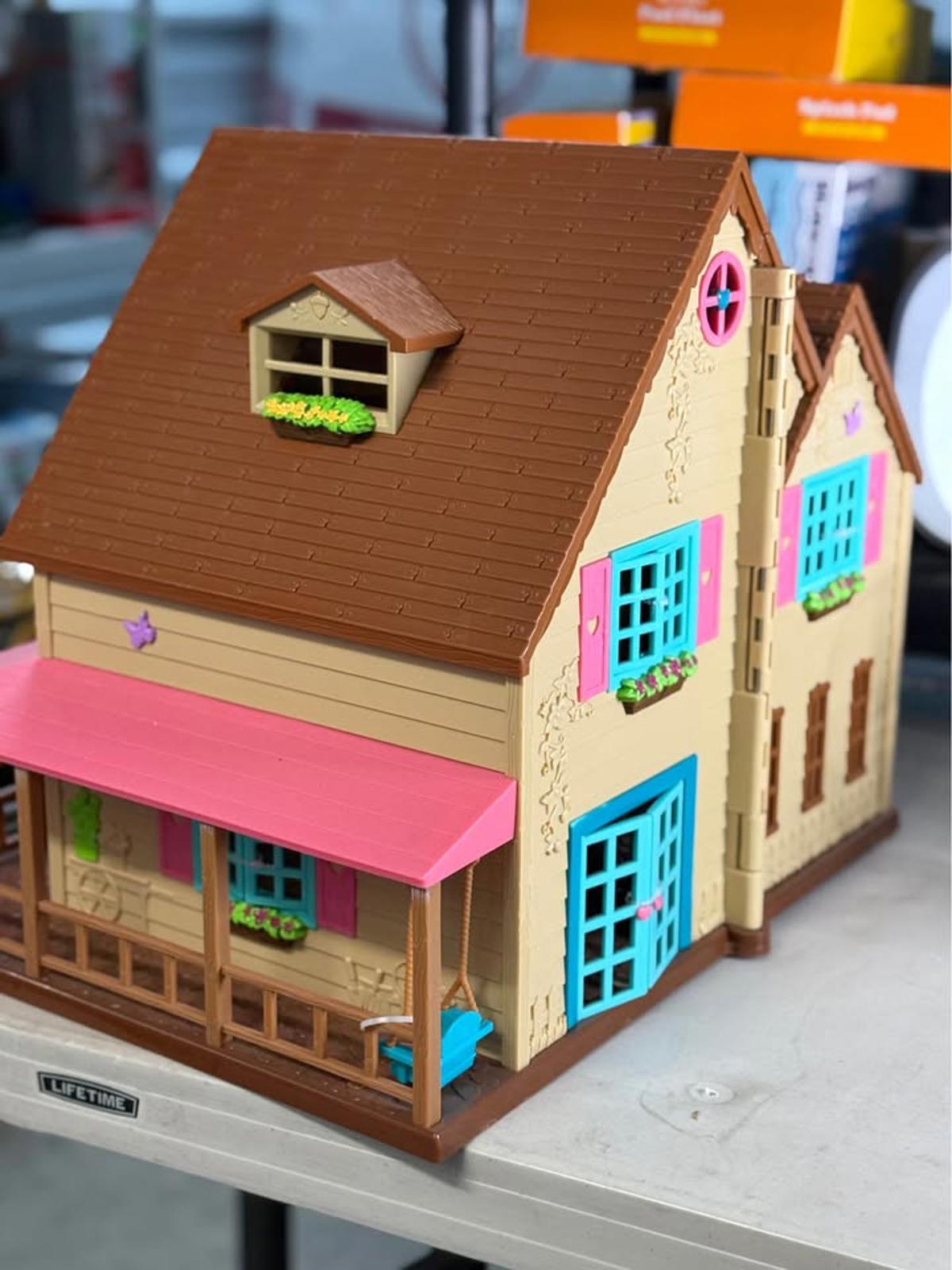 Lil Woodzeez Honeysuckle Hillside Cottage Dollhouse with Lights