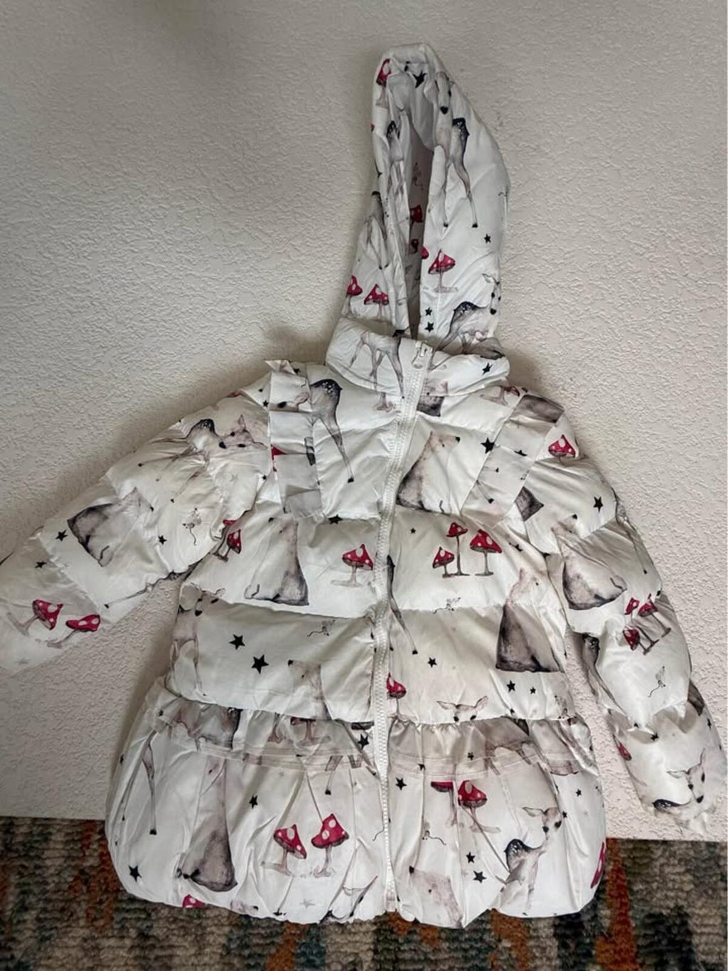 Kids white hooded puffer jacket deer mushroom print size 120