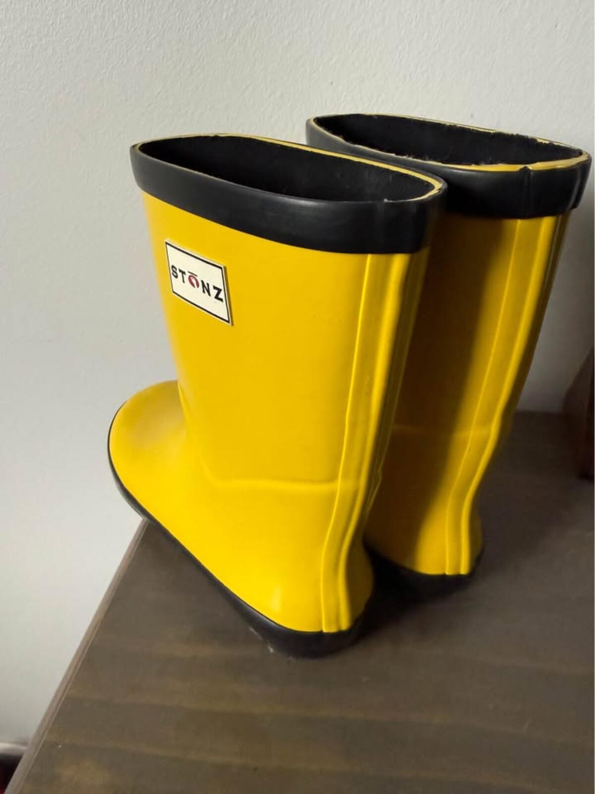Stonz Yellow Rain Boots Size 13 US / 31 EU