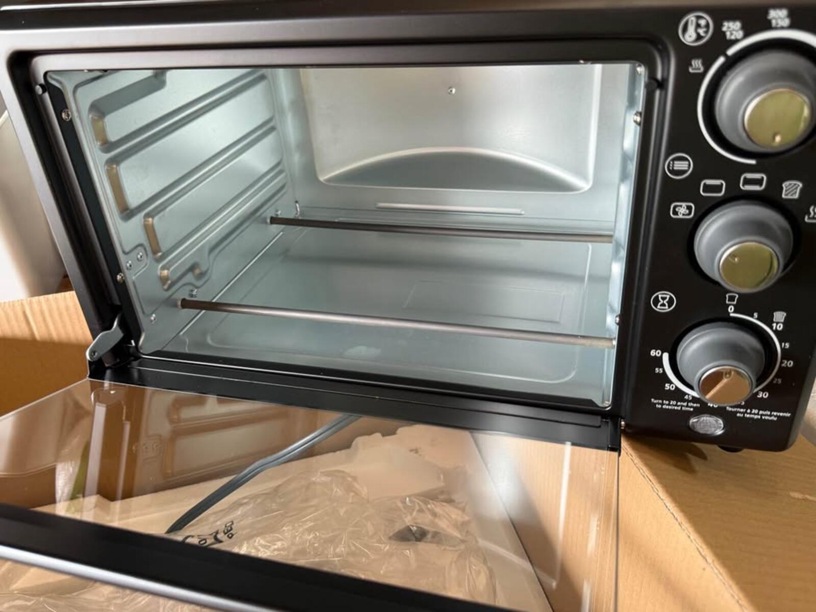Oster Compact Air Fryer Oven 17L, 5 Cooking Functions