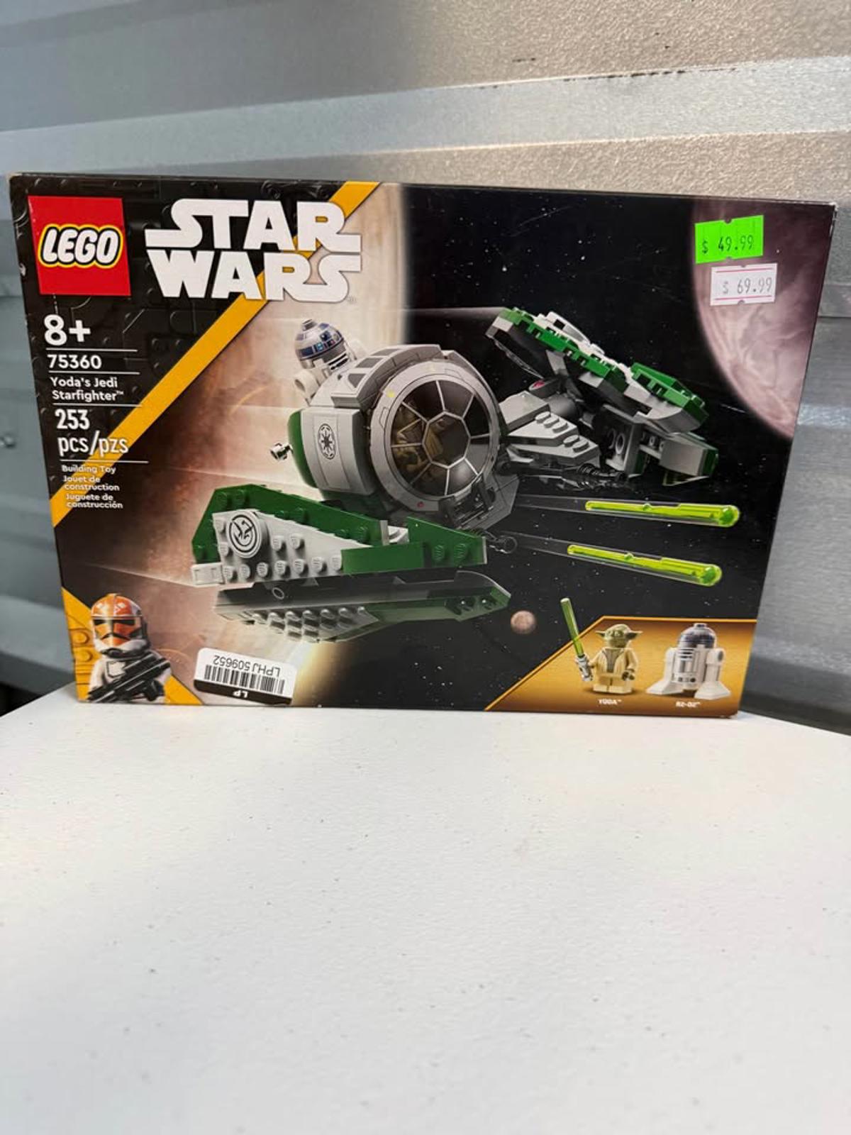 LEGO Star Wars Yoda's Jedi Starfighter 75360