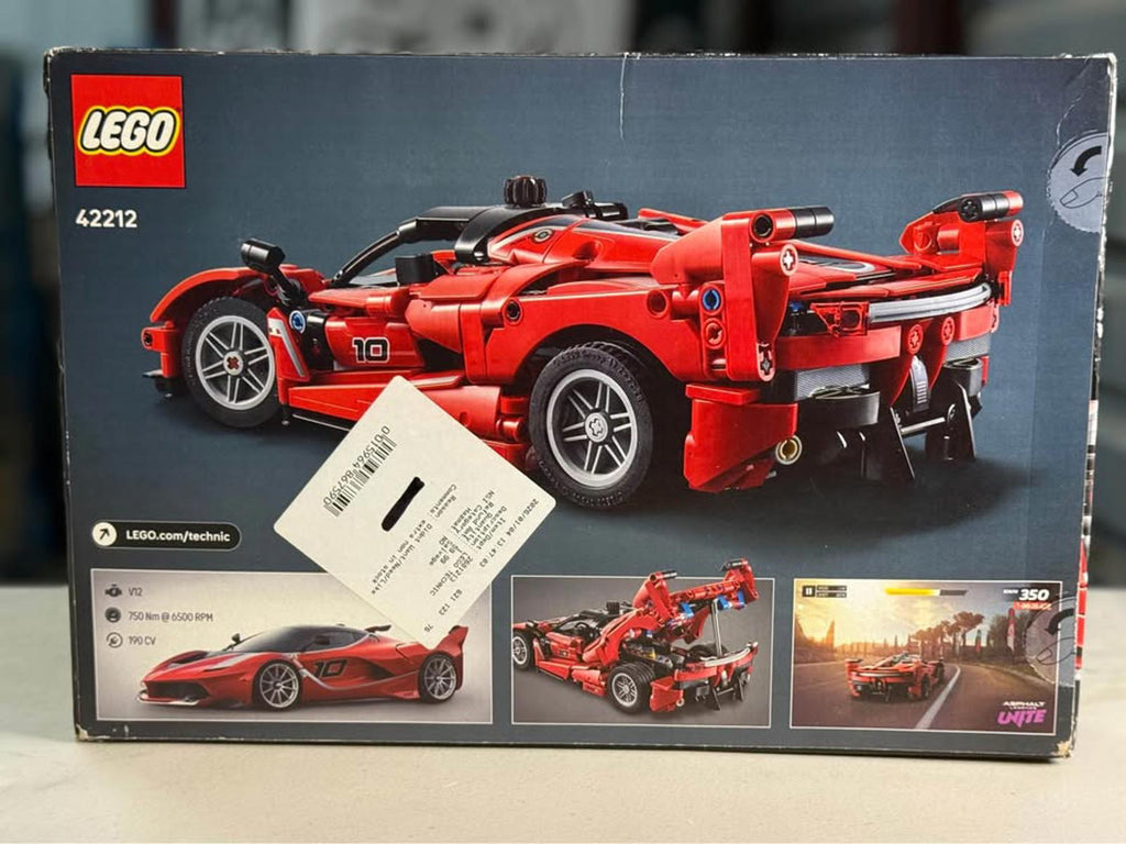 LEGO Technic Ferrari FXX K 42212 897 Pieces