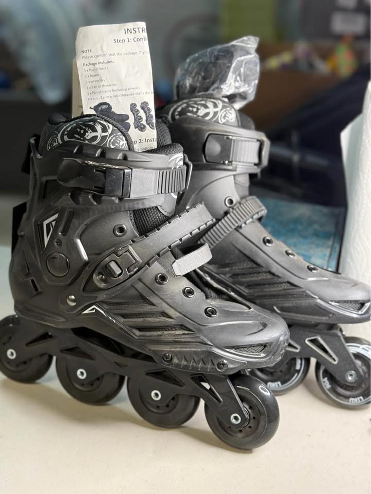 New LIKU Black Inline Skates w/ Accessories
