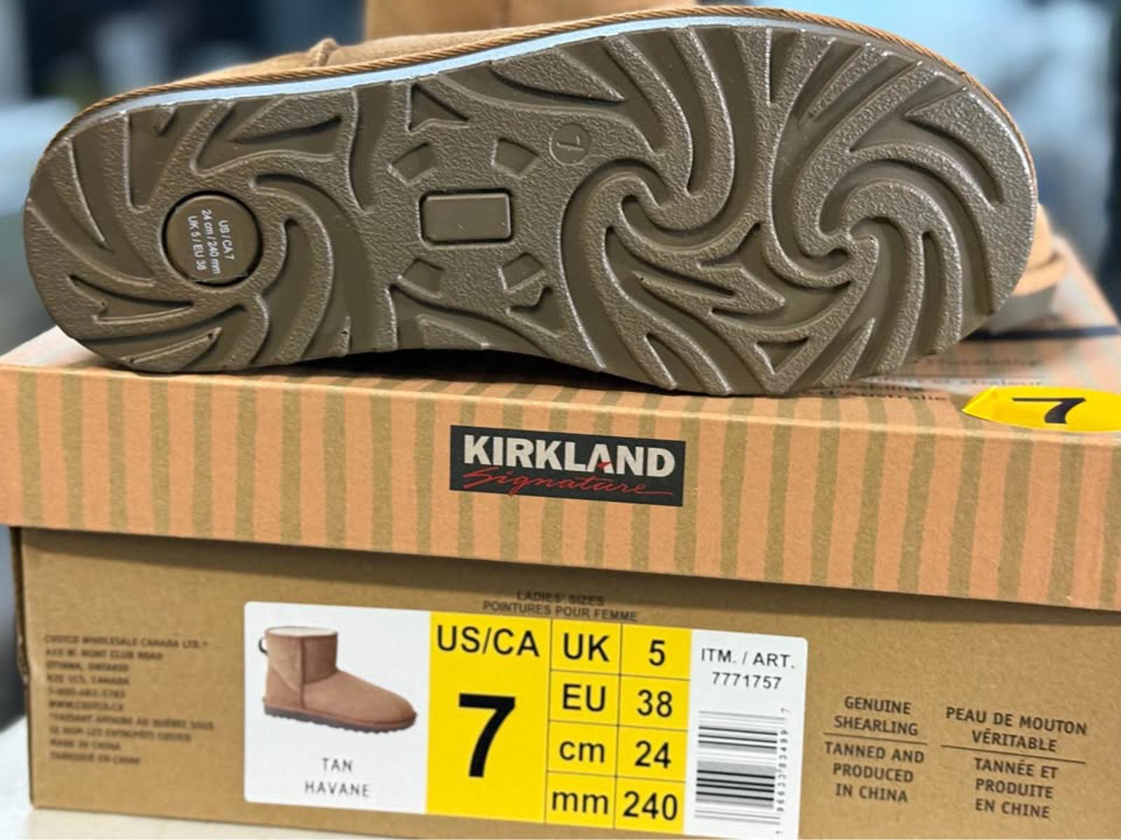 Kirkland Signature Tan Shearling Boots US 7