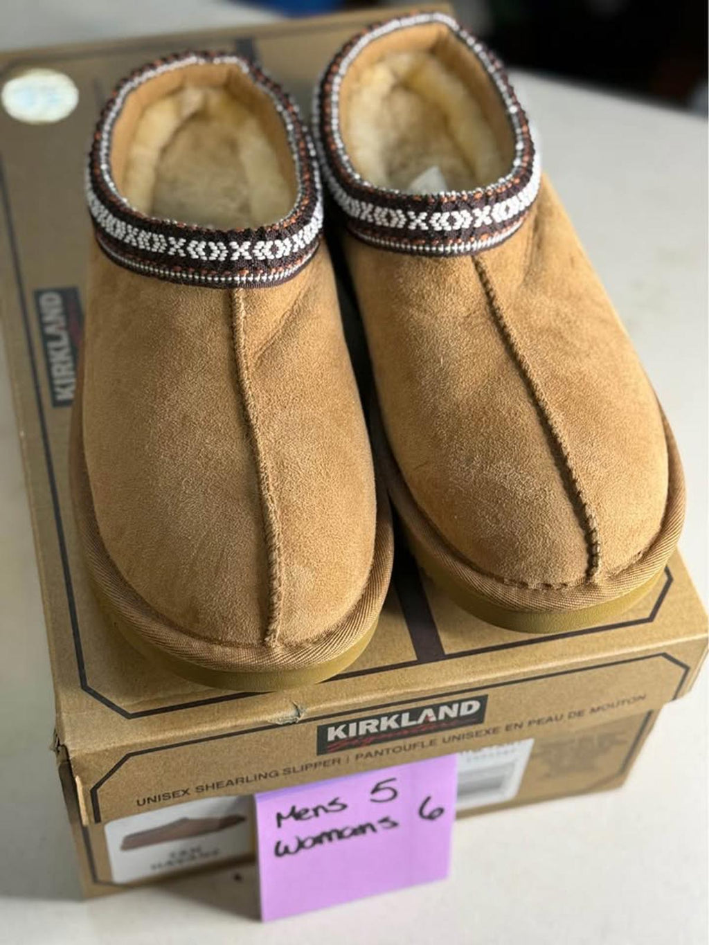 Kirkland Signature Unisex Shearling Slippers Tan Havane M5/W6