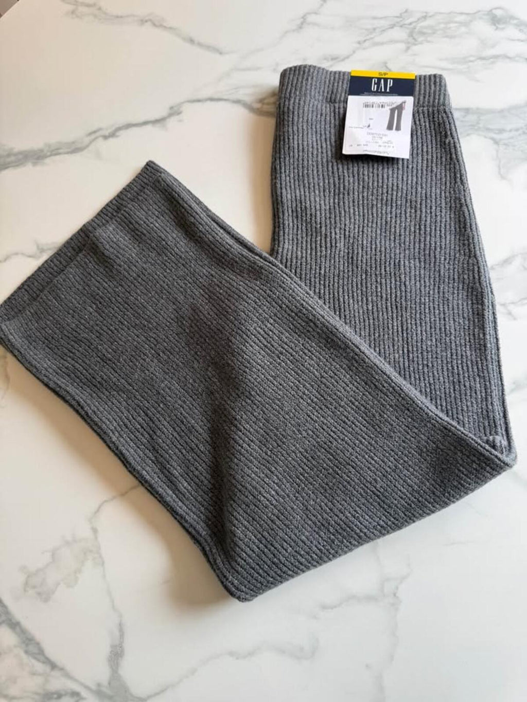 New GAP grey ribbed knit pants small petite