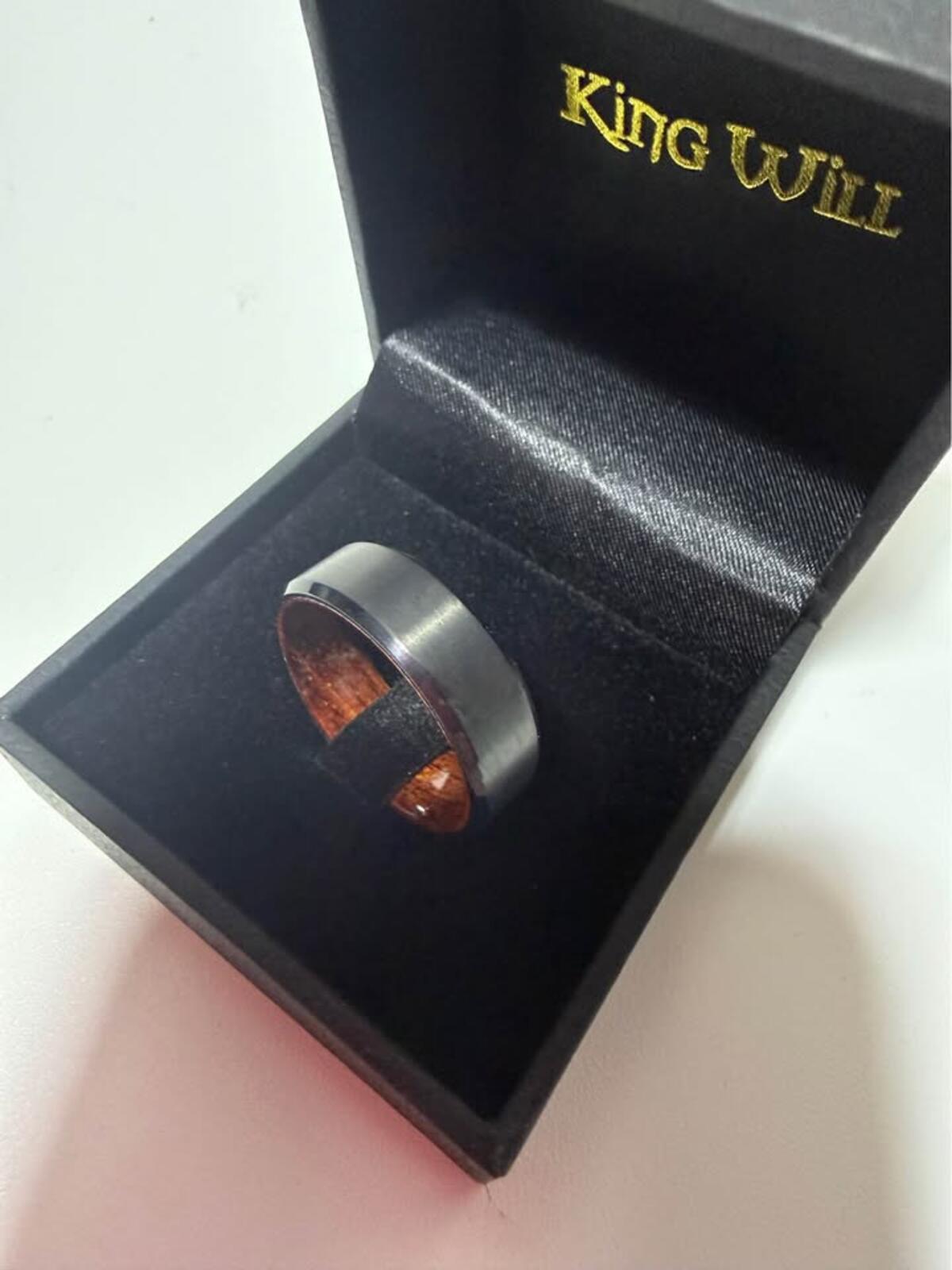 King Will size 8 black ring wood interior
