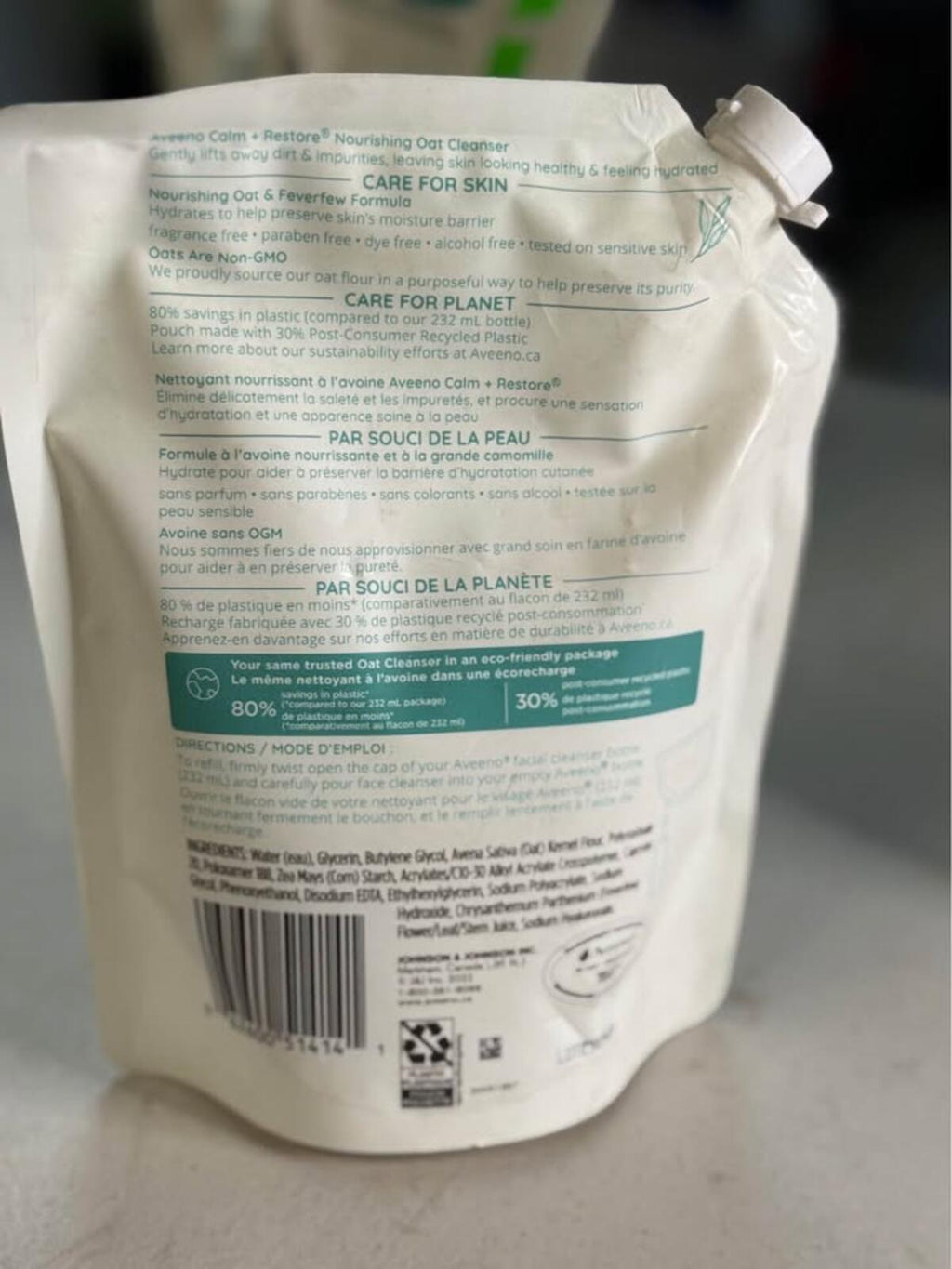 Aveeno Calm + Restore Nourishing Oat Cleanser Refill Pouch 473 mL