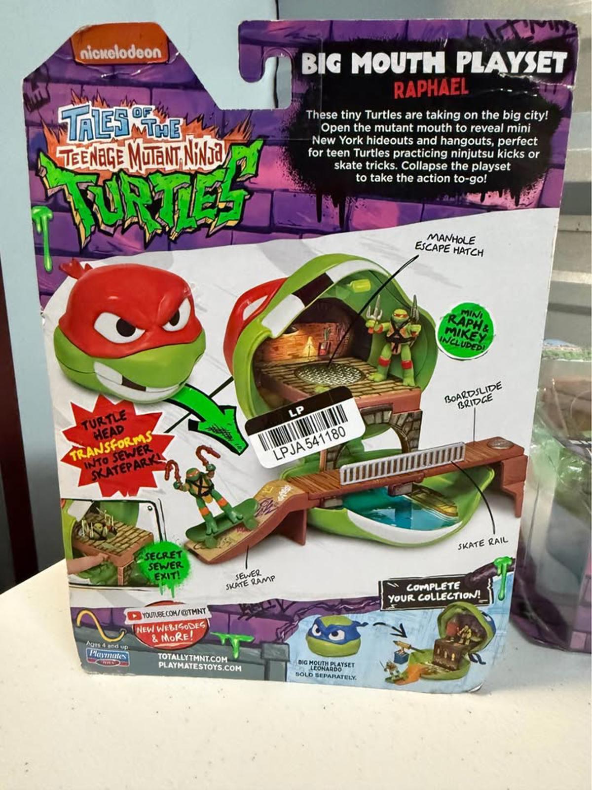 TMNT Tales of Teenage Mutant Ninja Turtles Raphael Big Mouth Playset NIB