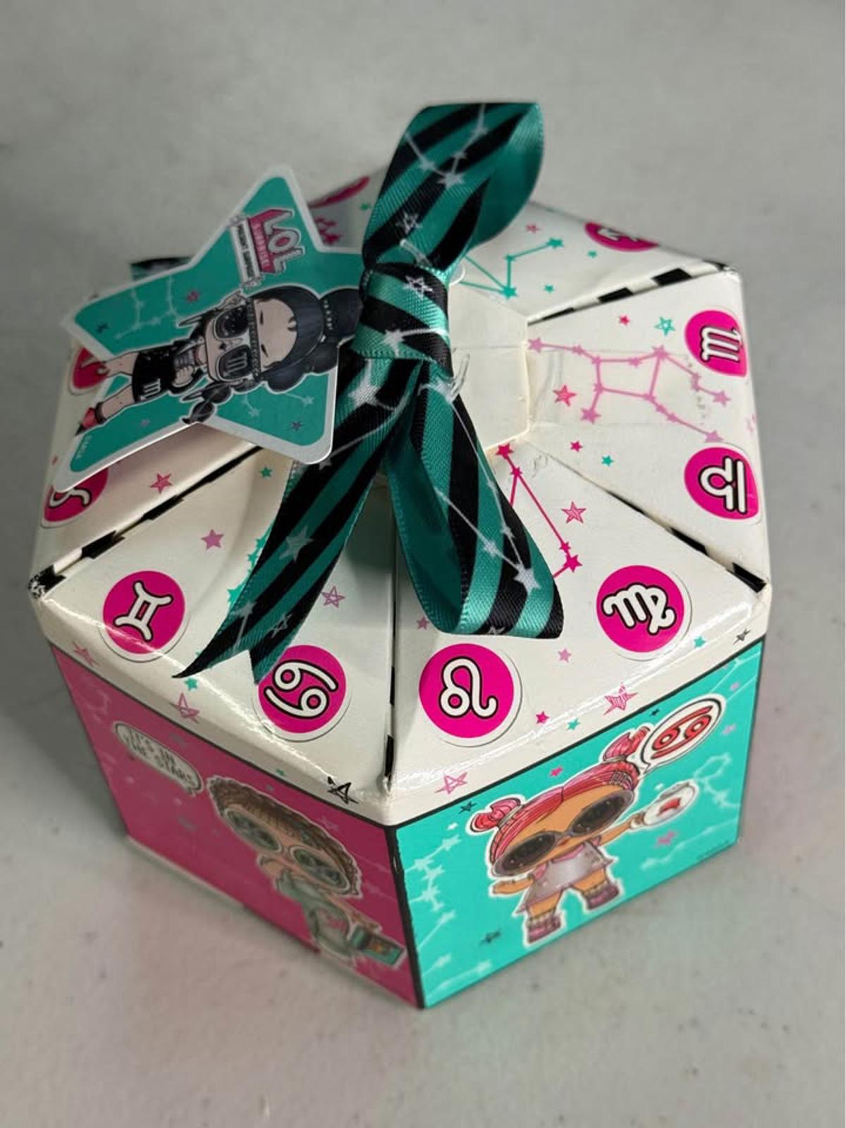 LOL Surprise Present Surprise Doll Box