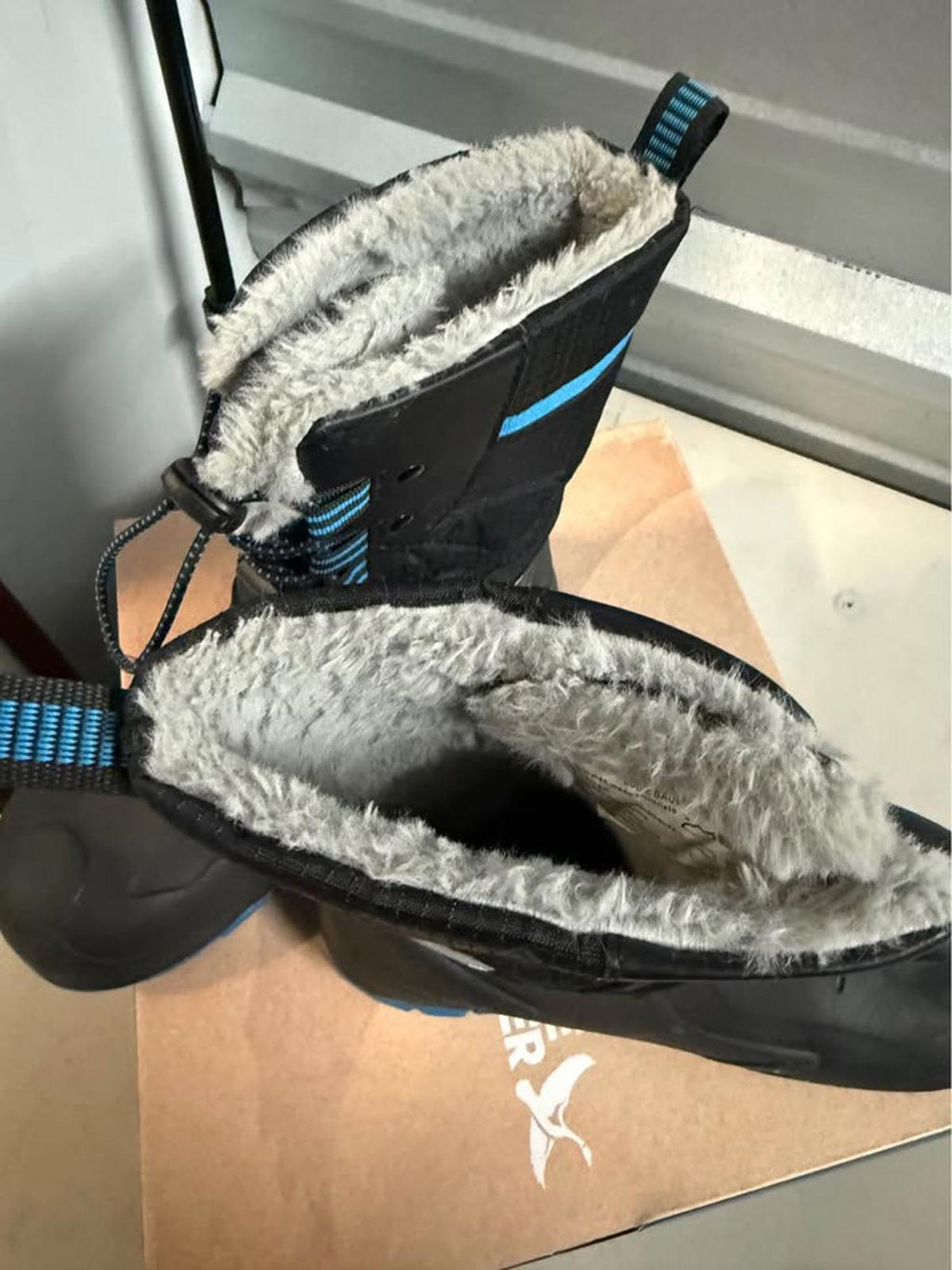 Eddie Bauer Kids Snow Boots Size 3 Black Blue