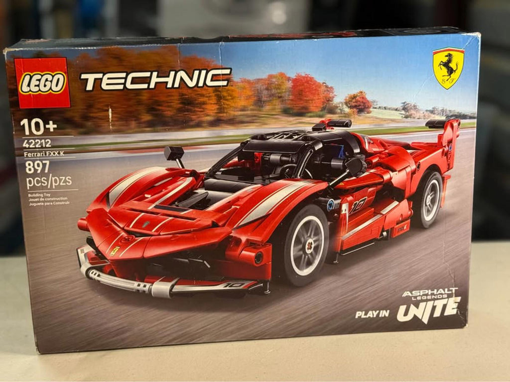 LEGO Technic Ferrari FXX K 42212 897 Pieces