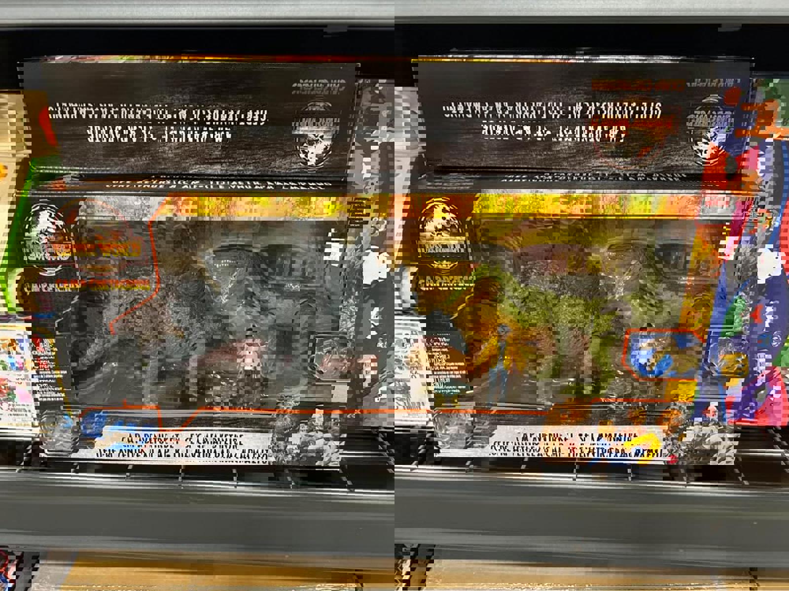 Jurassic World- Camp Adventure Set