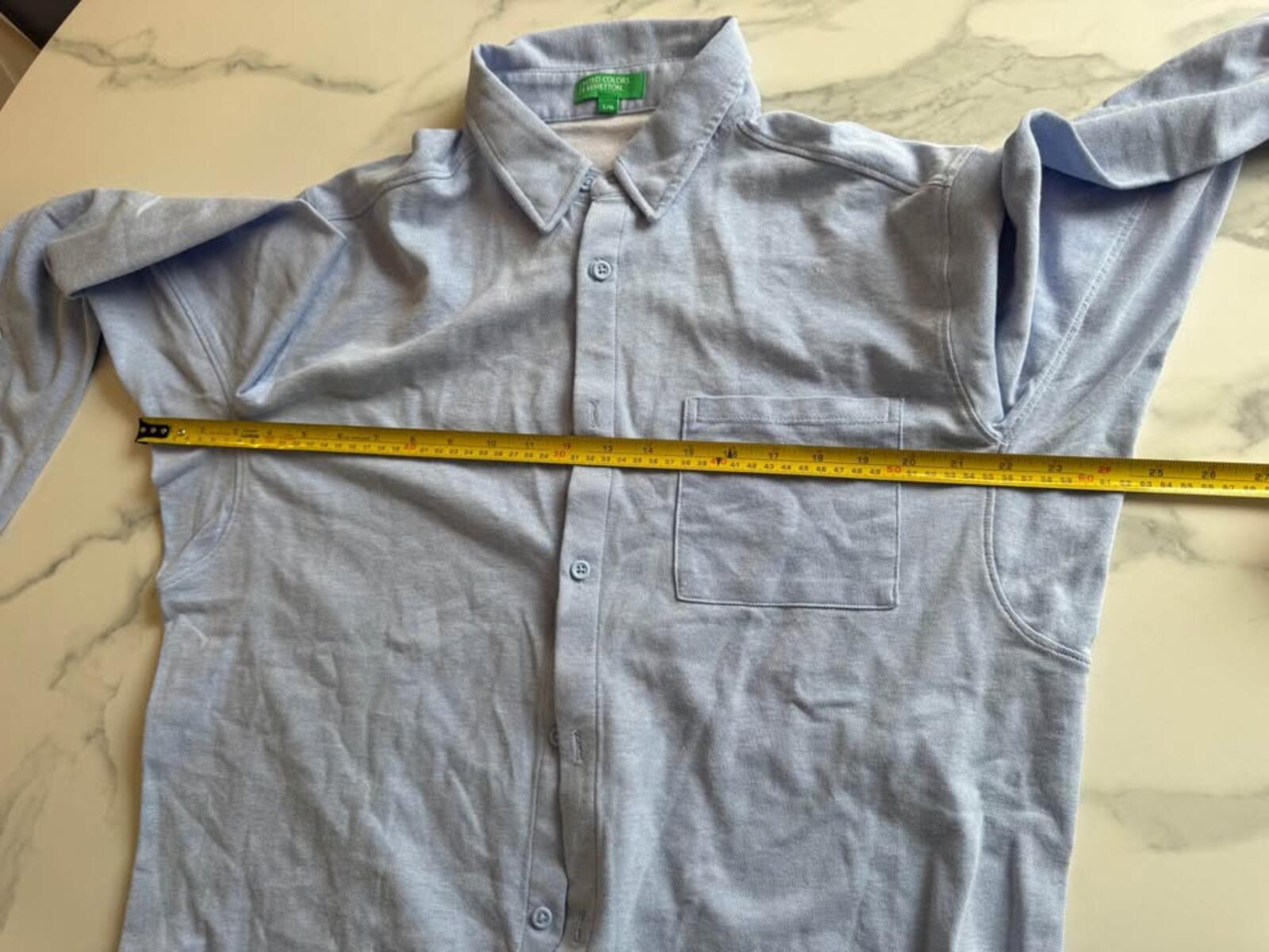 United Colors of Benetton Light Blue Button-Up Shirt L/G