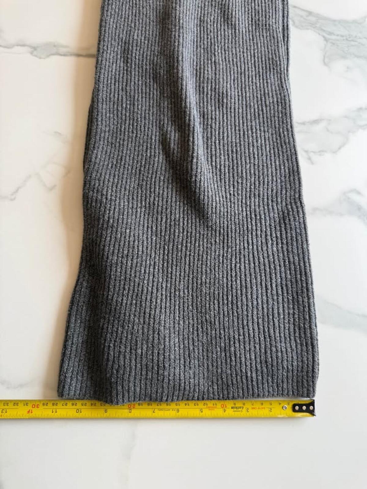 New GAP grey ribbed knit pants small petite