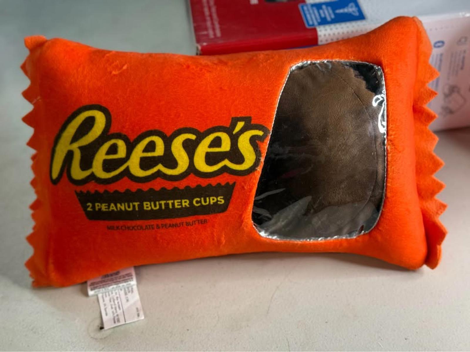 Reese's Plush Set - Wrapper & 2 Peanut Butter Cups