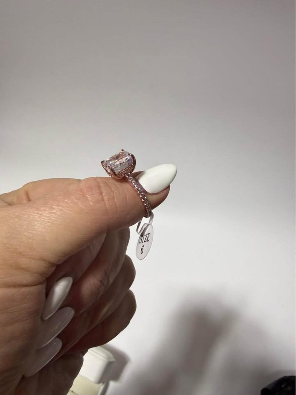 RODIFFY Cushion Cut Rose Gold Ring Size 6
